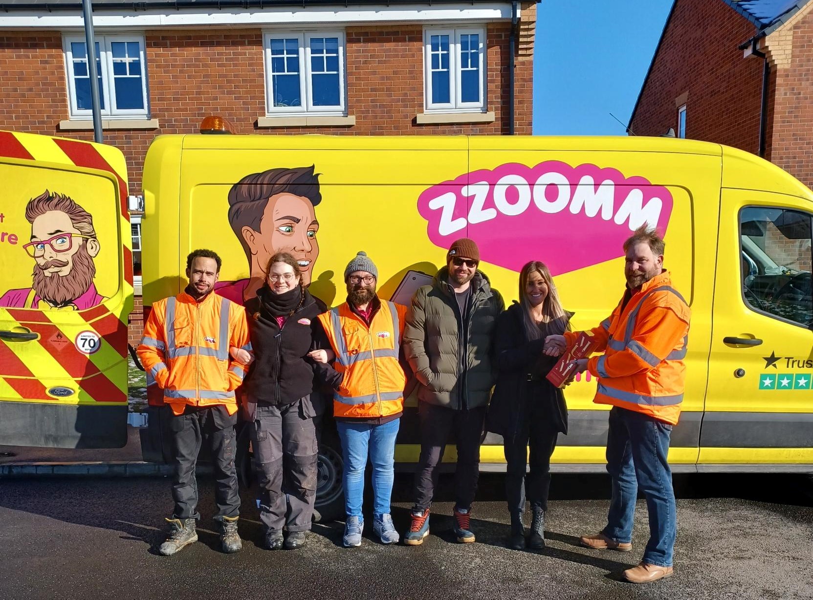 zoomm celebrates reaching 10,000 customers